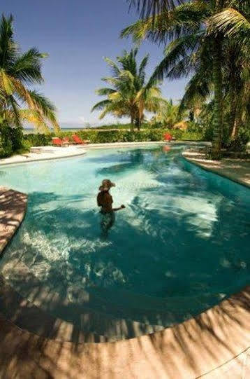 ホテル Kamalame Cay Staniard Creek エクステリア 写真
